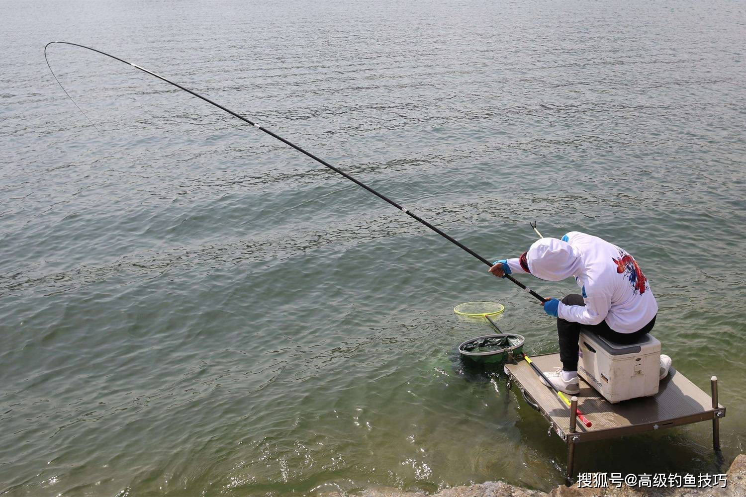 手竿快速取鱼技巧(手竿快速取鱼技巧视频)