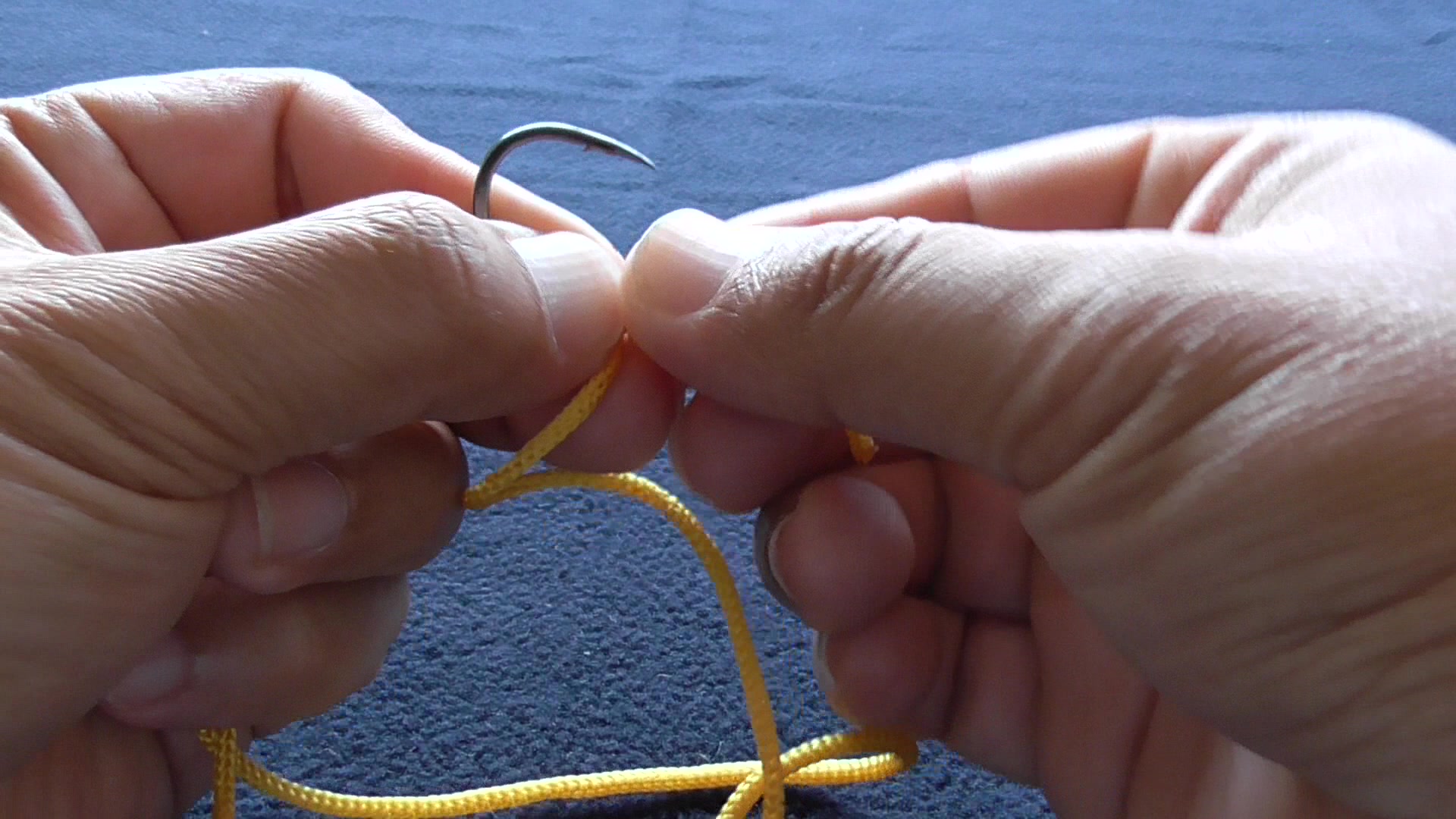 深海钓鱼线鱼钩方法(深海钓鱼线的米数和号数)