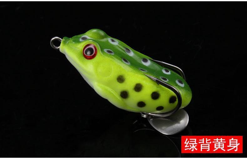 路亚亮片雷蛙(路亚用雷蛙的用法)