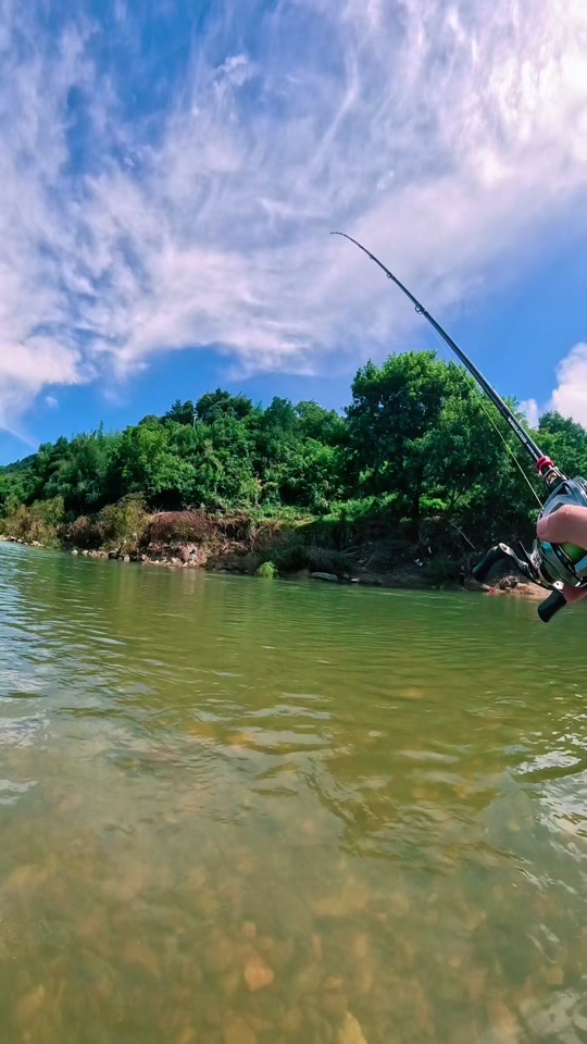 武汉乐钓路亚(武汉哪里可以用路亚竿钓鱼)