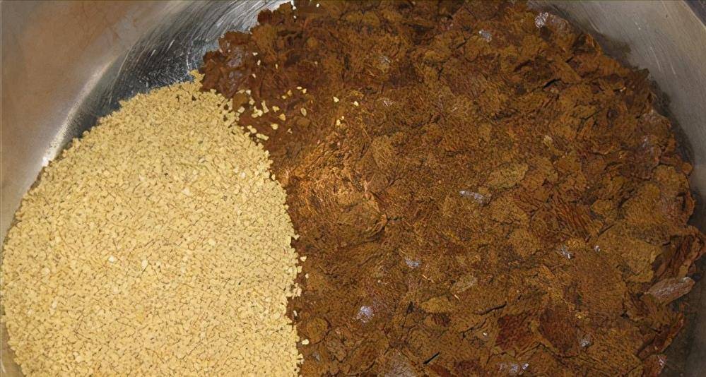 开封的饵料(钓鱼商品饵料开封怎么长时间保存)