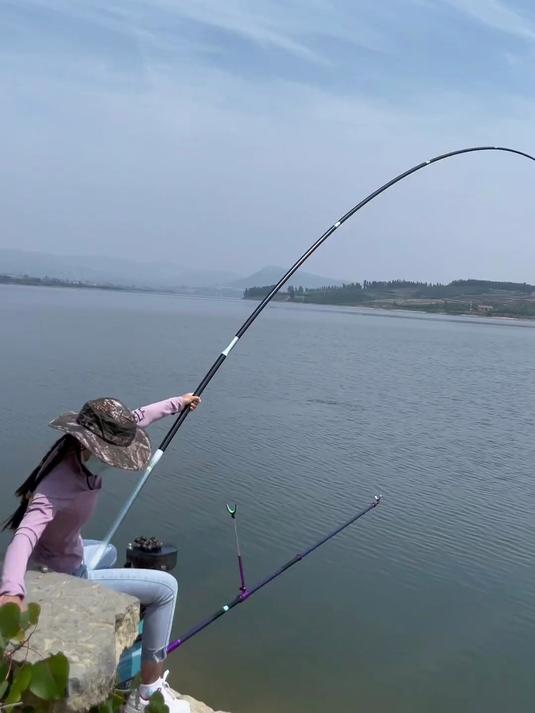 遛鱼技巧(遛鱼的技巧视频讲解) 遛鱼技巧(遛鱼的技巧视频讲解)