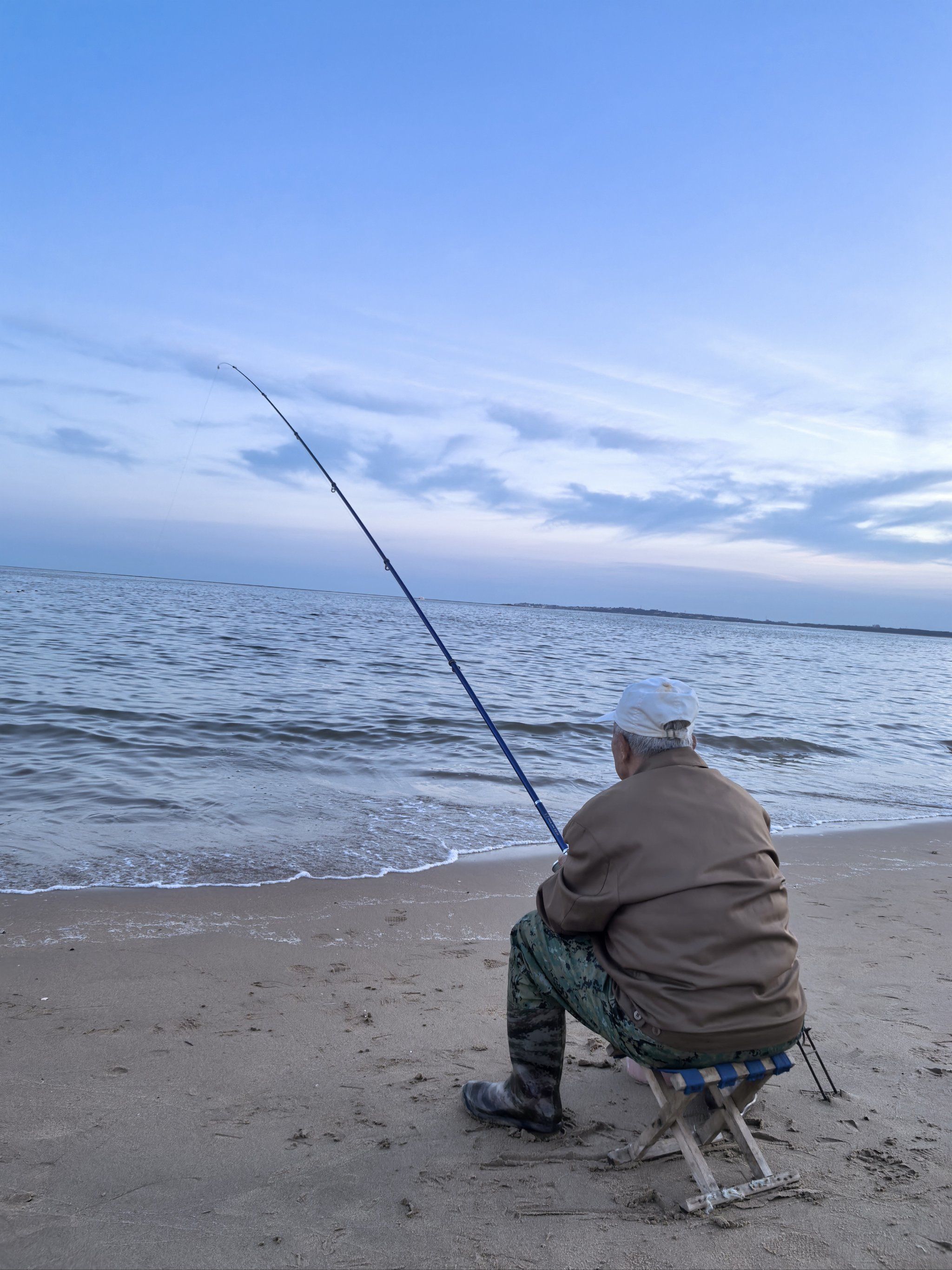 云东海钓鱼(云东海附近农庄美食) 云东海钓鱼(云东海附近农庄美食)