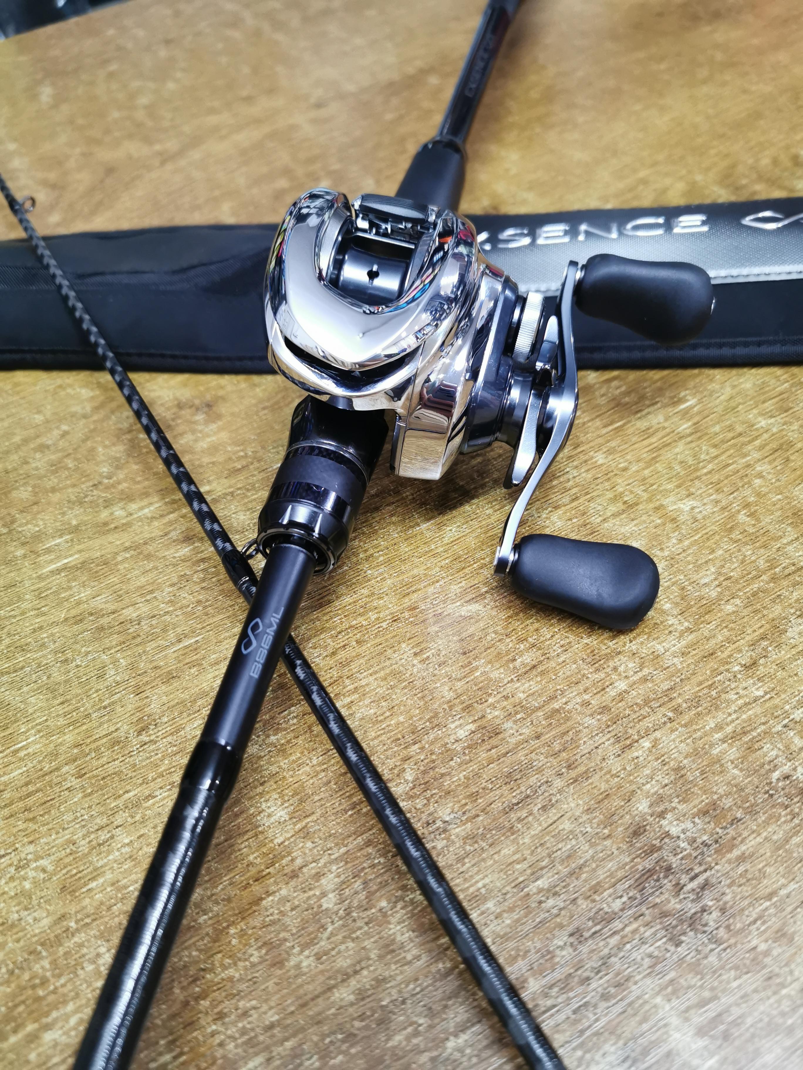 英菲尼迪路亚竿和ZAGS路亚竿的简单介绍 英菲尼迪路亚竿和ZAGS路亚竿的简单介绍