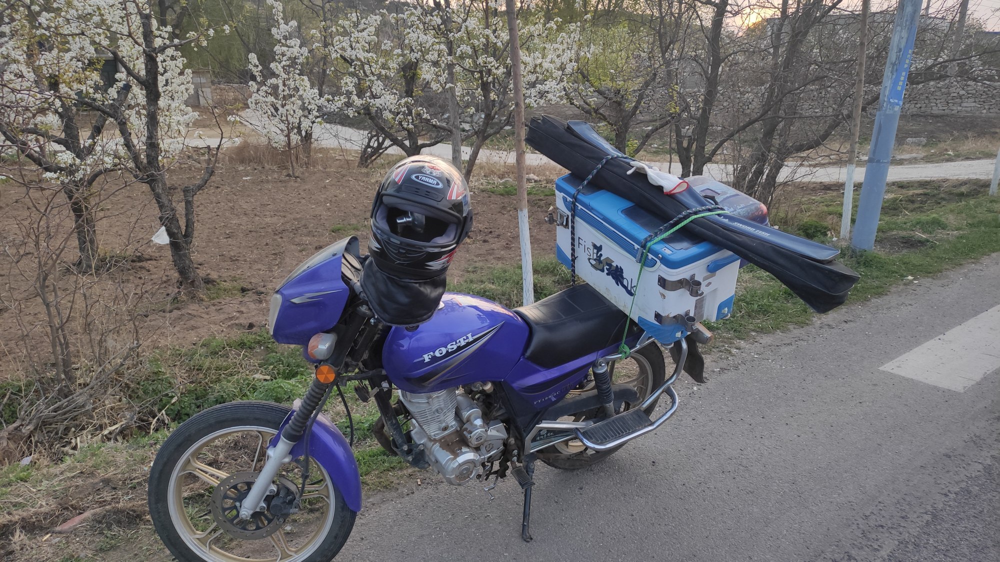 摩托车卖渔具(摩托车带渔具包最好方法) 摩托车卖渔具(摩托车带渔具包最好方法)