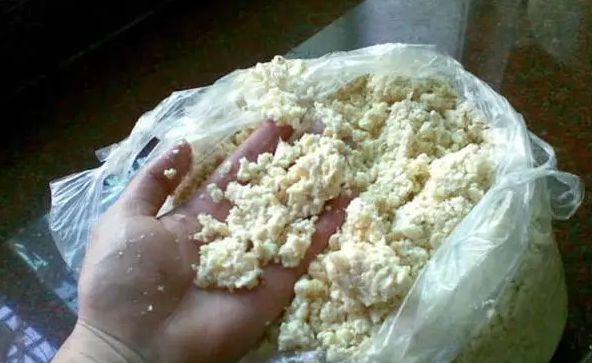 鲢鳙饵料臭豆腐(钓鲢鳙臭豆腐水怎么发酵)