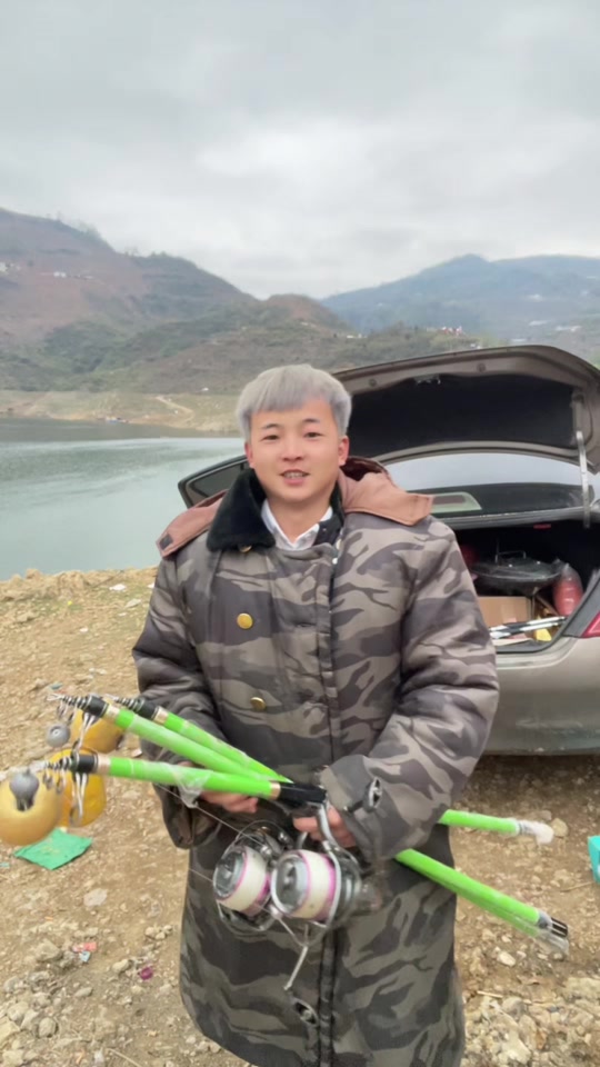 湖中钓胖头鱼技巧(湖中钓胖头鱼技巧和方法)