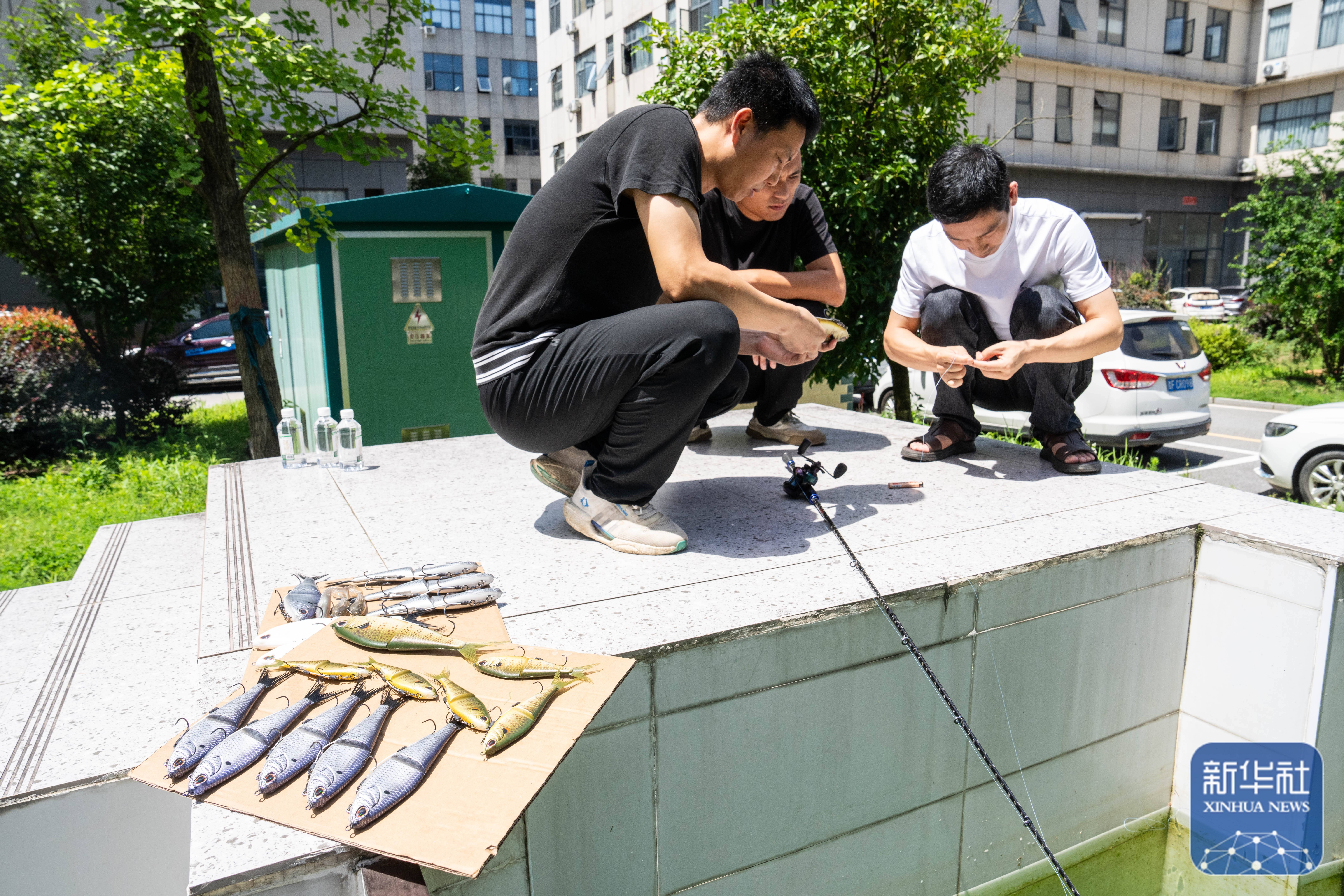 临湘渔具批发市场在那(渔具批发市场一条街)