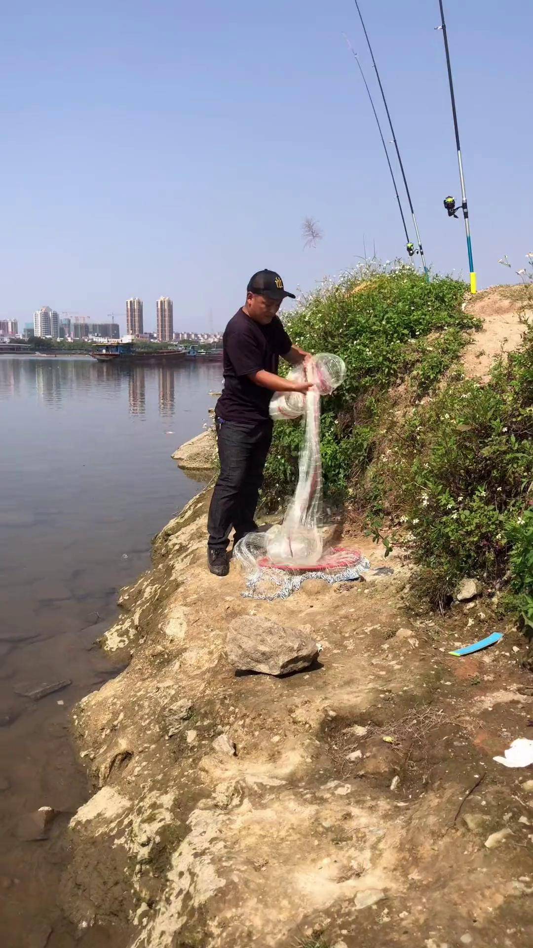 深水遛大鱼技巧(深水钓鱼视频高清)