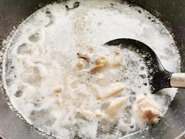 饵料里加鸡精(饵料里加鸡精可以用吗)