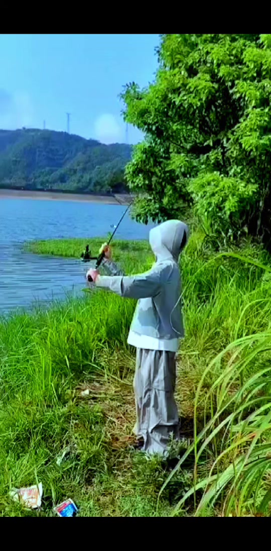 路亚打鲑鱼技巧(路亚怎么打鳜鱼)