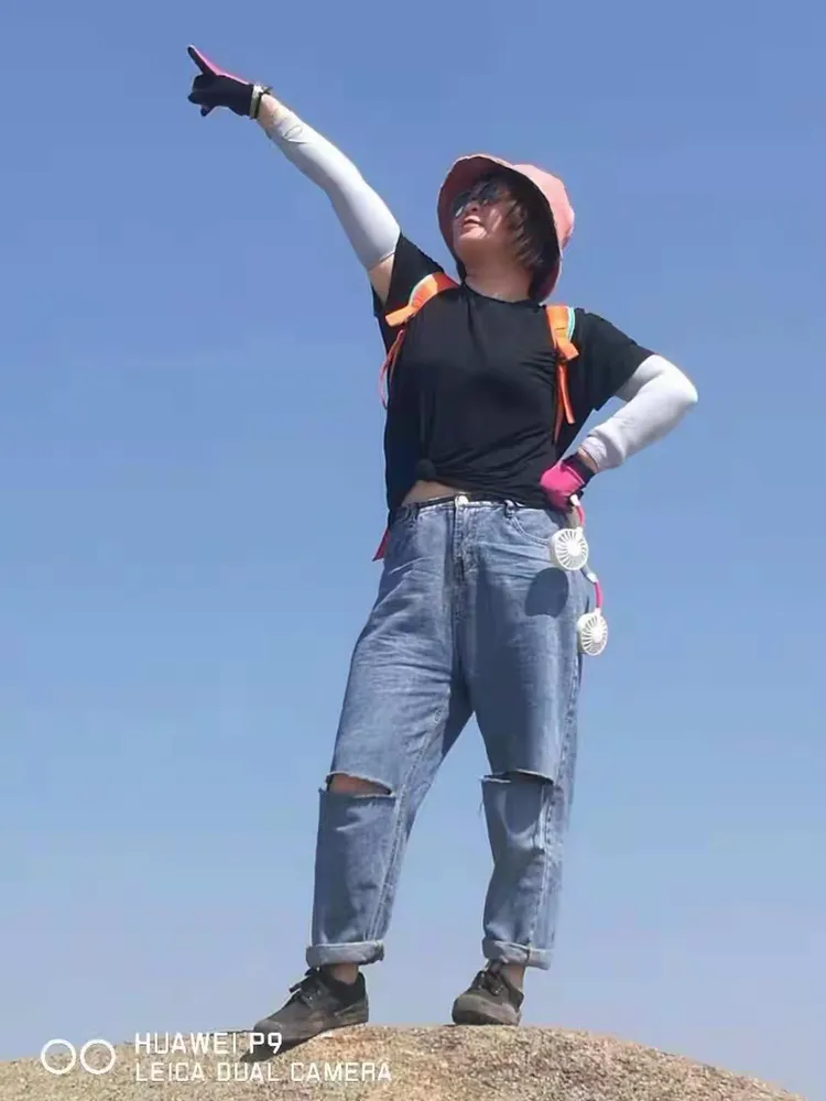 四海钓鱼美女三剑客(四海钓鱼野钓)