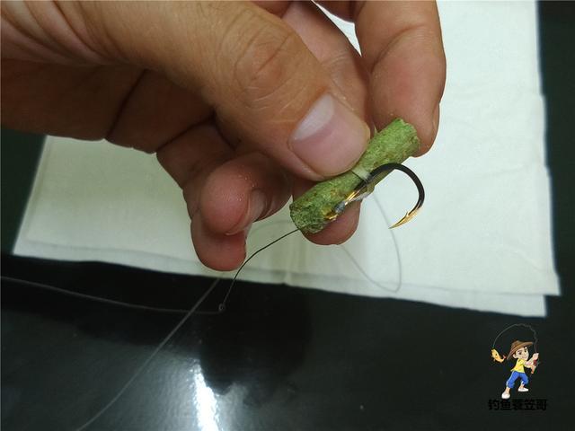 挂青虫技巧(钓鱼用青虫怎样挂钩)