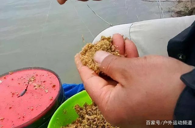 铅皮打窝技巧(铅皮在鱼钩在什么位置)