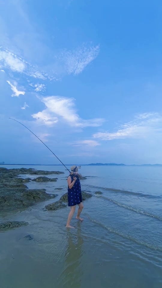海边钓鱼技巧视频(海边钓鱼教学)