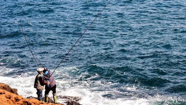 海钓涨潮鱼在那层(海水涨潮可以钓鱼吗)