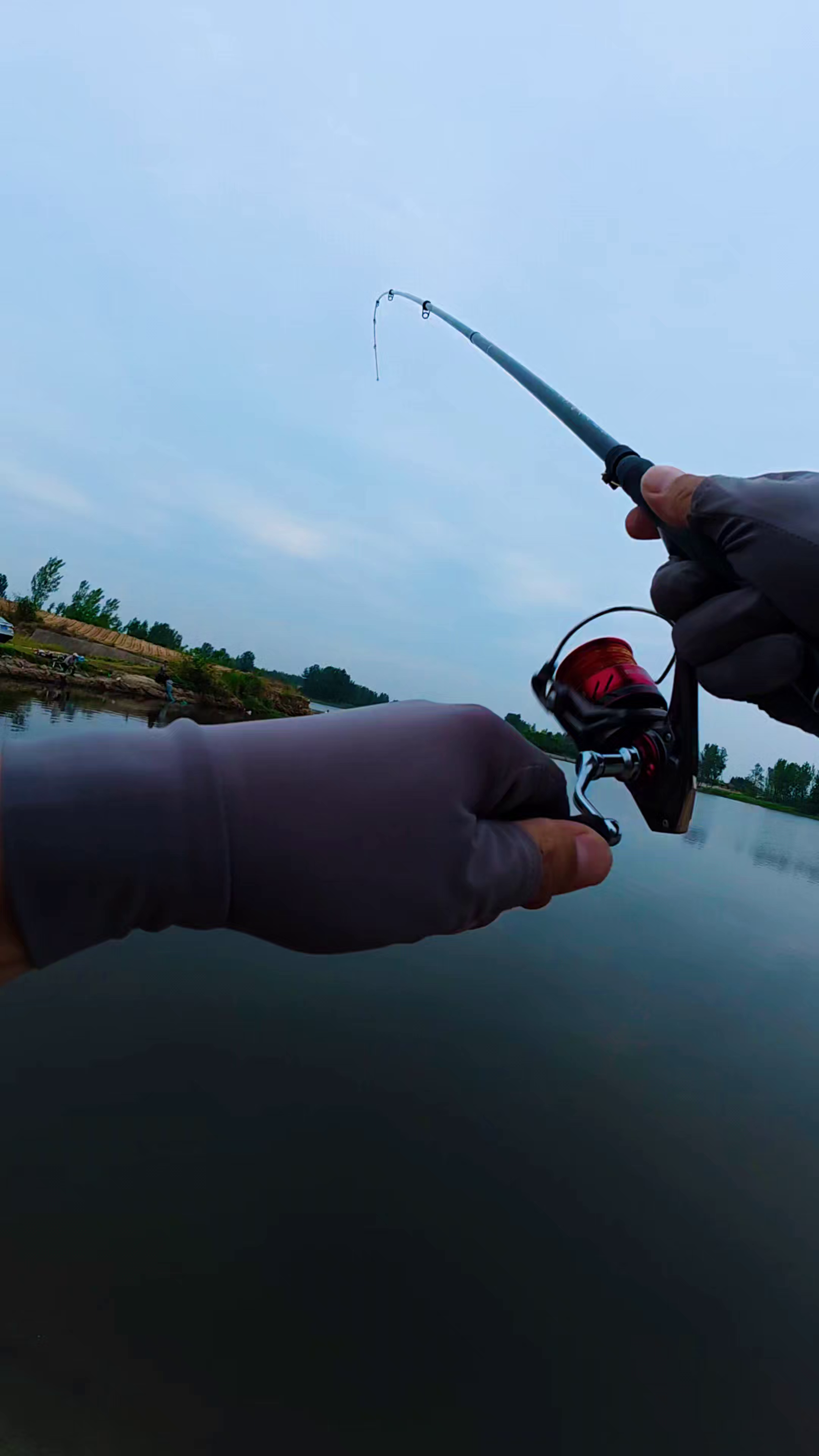 水库钓鱼技巧钓多深(水库钓鱼技巧钓多深合适)