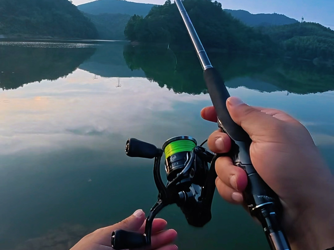 路亚竿左手抛(左手抛路亚视频教程)