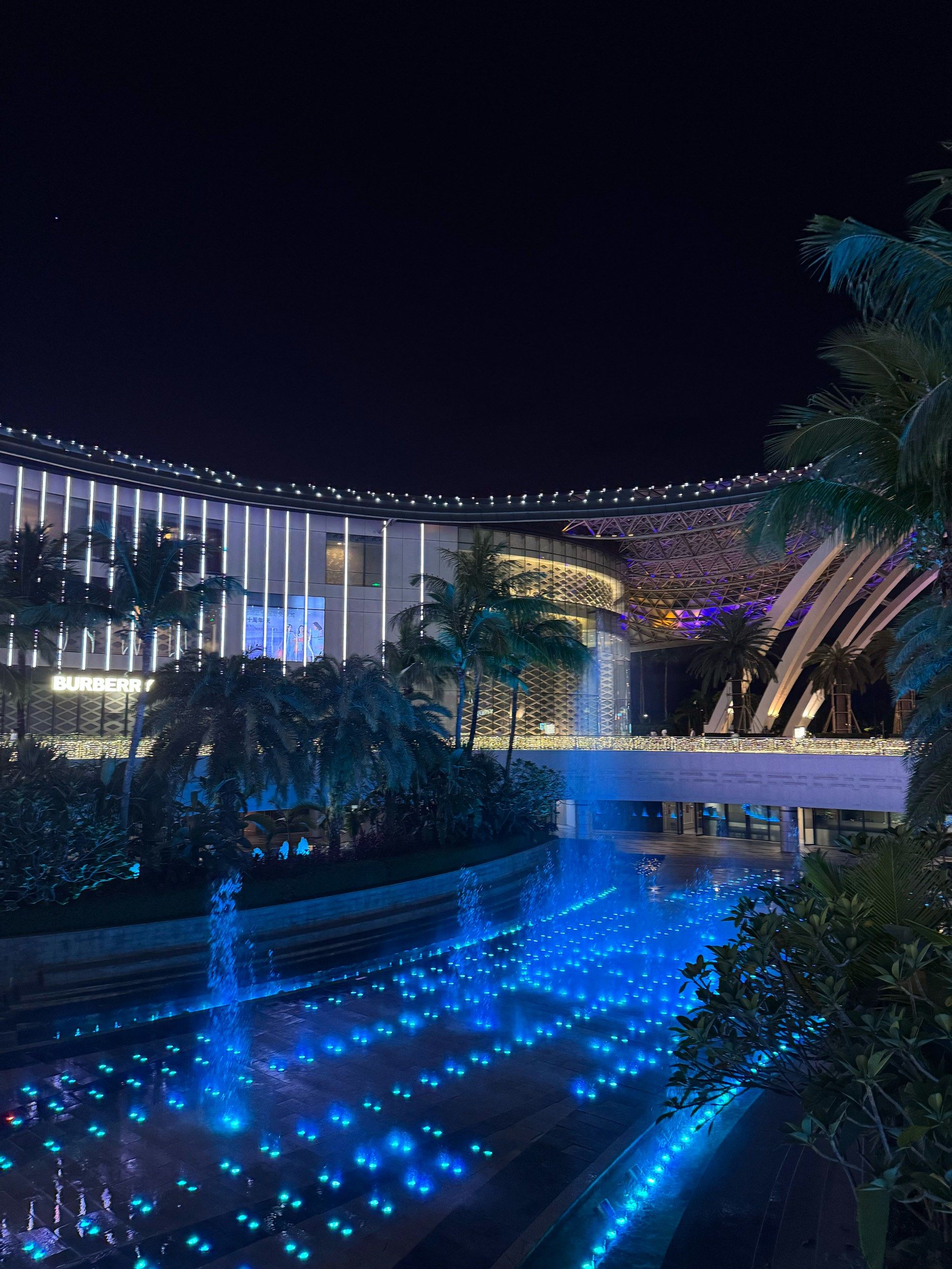 三亚路亚店(去三亚旅游攻略及费用)