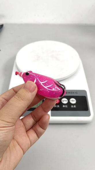 软虫路亚黑鱼(春天路亚黑鱼用软虫还是雷蛙)